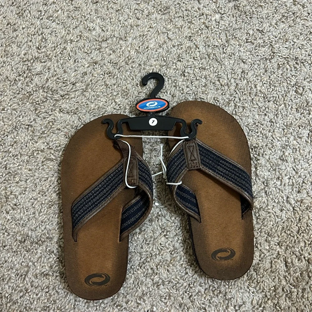 Brown Leather-Style Boys Youth Flip Flops Beach Pool Summer Size 1 New Outdoor